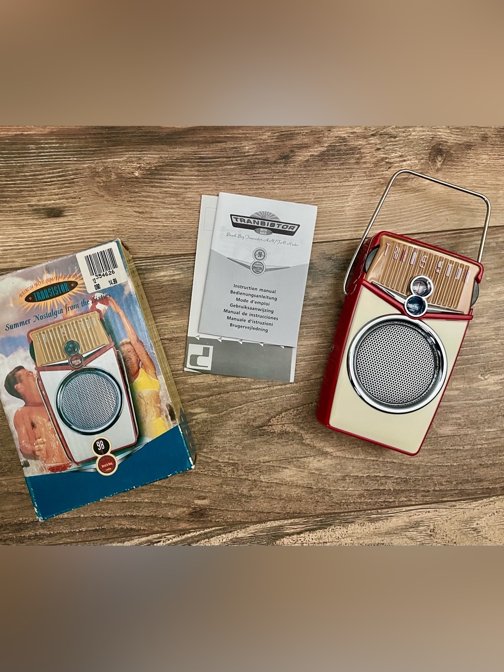 Vintage Style "Beach Boy" AM/FM Transistor Radio